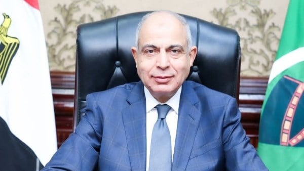 محافظ المنيا يستجيب لأهالي ملوي ويقرر إلغاء فصل التيار الكهربائي غدا السبت