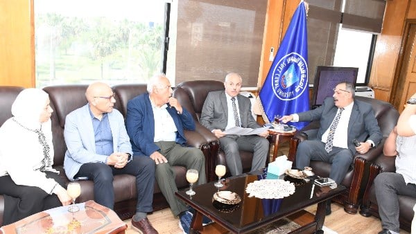 استجابة سريعة لحل أزمة الصرف الصحي بمستشفى جامعة قناة السويس