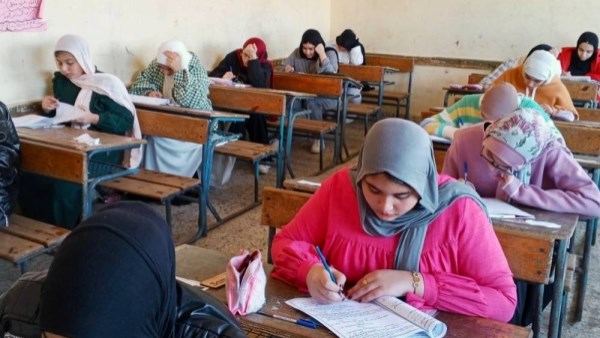 اليوم.. طلاب الشهادة الإعدادية بالقليوبية يؤدون امتحان اللغة العربية