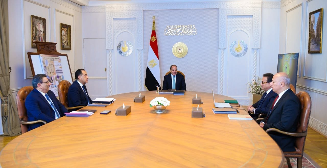 Al-Sisi reviews Universal Health Insurance rollout, approves wage increase for ambulance workers