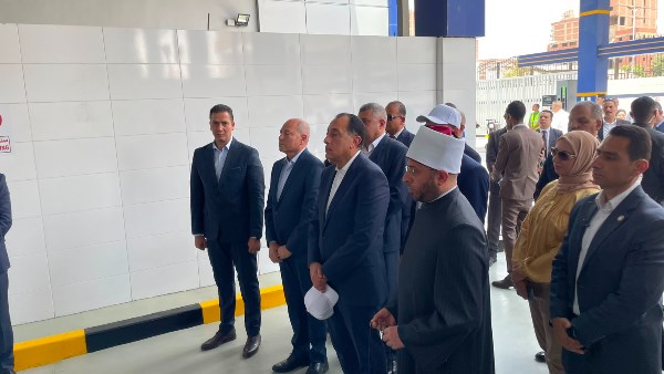 مدبولي يفتتح محطة تموين سيارات محافظة القاهرة المحوكمة