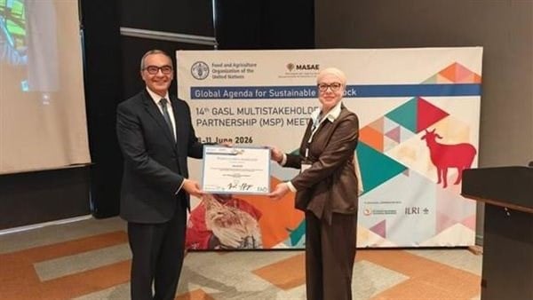 إنجاز جديد يلفت الأنظار.. باحثة مصرية تحصد تكريمًا دوليًا في السنغال