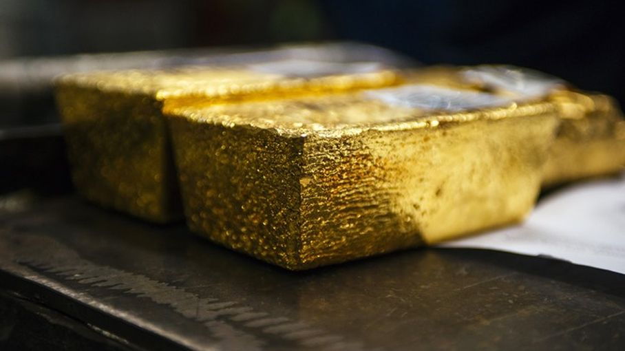 2.2 مليار دولار واردات 90 يوما.. ما سر استيراد مصر كميات ذهب مهولة من الإمارات؟