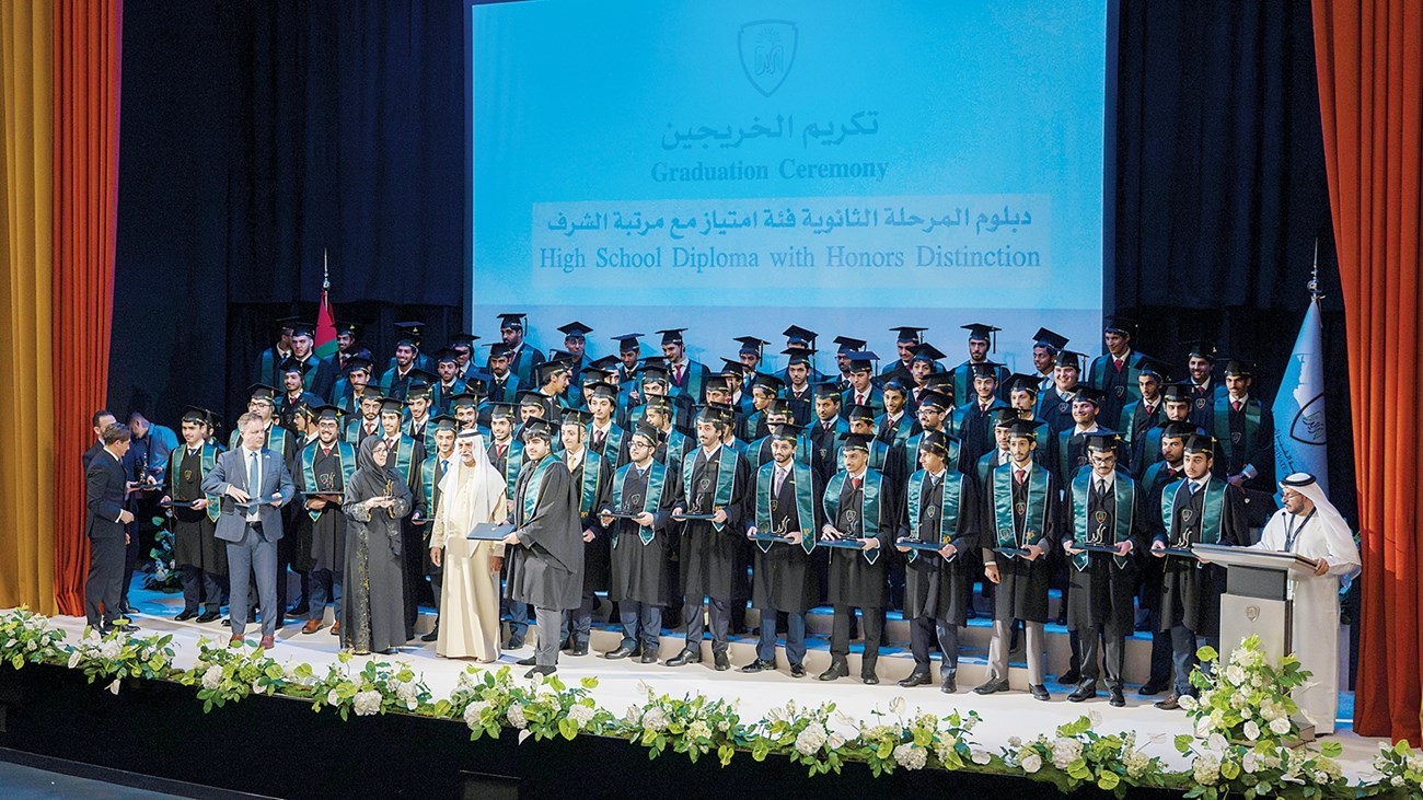 تحت رعاية الشيخة فاطمة.. نهيان بن مبارك يشهد حفل تخريج الدفعة الـ 6 من طلاب أكاديمية الشيخ زايد الخاصة للبنين