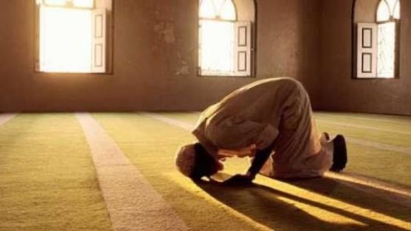هل يجوز الجمع بين الصلاتين لعذر طارئ.. دار الإفتاء توضح