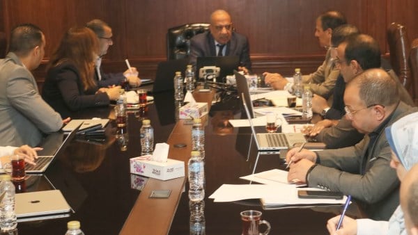 وزير الكهرباء يبحث مع شركة نكسوس أنالاتيكا الضوابط الخاصة بسوق الكهرباء