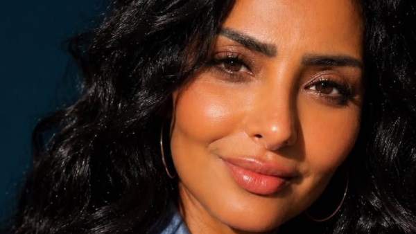 تشابه أسماء.. الإعلامية همسة إمام تنفي صلتها بالصور المتداولة لزوجة خالد سرحان