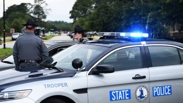 مقتــل شخص وإصابة 3 آخرين نتيجة إطلاق نار أثناء حفل تخرج مدرسي بأمريكا