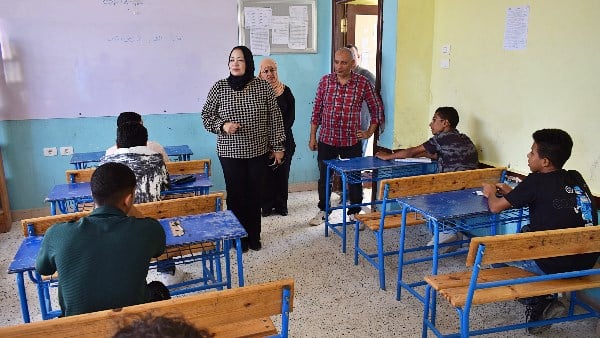 في ثاني أيام الامتحانات.. مدير تعليم جنوب سيناء تتفقد لجان الشهادة الإعدادية