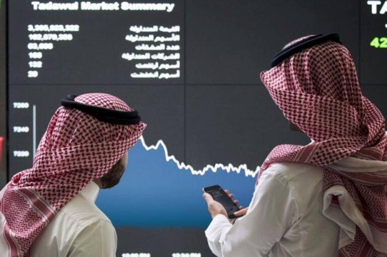 تباين الأسهم الخليجية وسط ترقب مسار المفاوضات الأمريكية الإيرانية