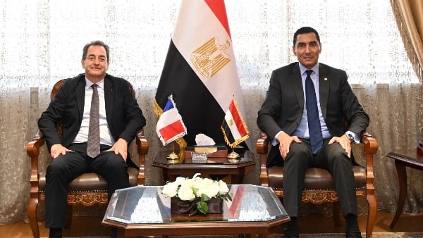وزير الرياضة وسفير فرنسا يبحثان آفاق جديدة للشراكة في تمكين الشباب وتطوير المنظومة الرياضية