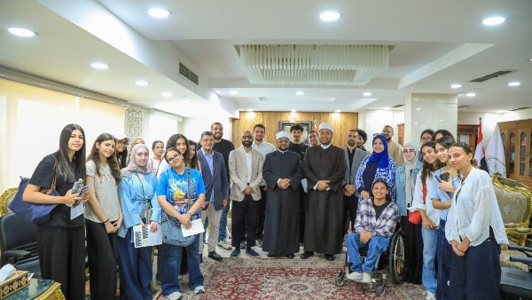 البحوث الإسلاميَّة يستقبل وفدًا من طلاب الجامعة الأمريكيَّة | تفاصيل