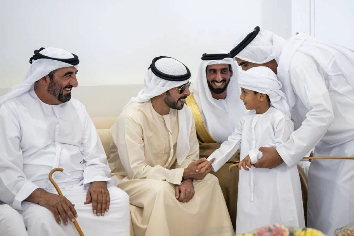 خليفة بن طحنون يحضر حفل استقبال بزفاف محمد الكلباني بالعين