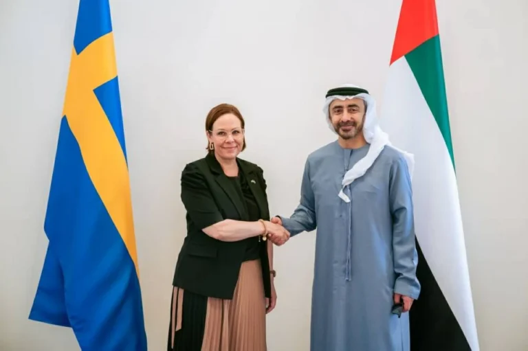 عبدالله بن زايد ووزيرة خارجية السويد يبحثان التطورات الإقليمية