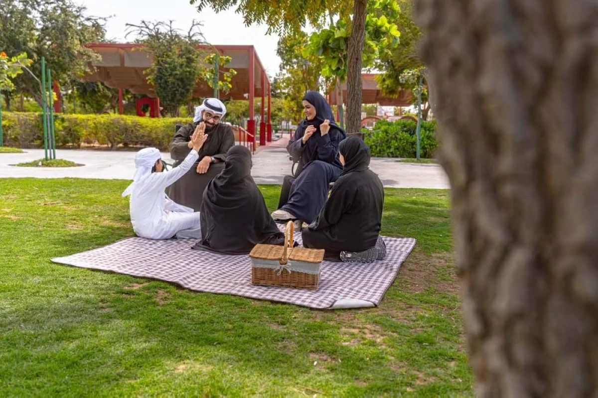 «بلديات» أبوظبي ووزارة الأسرة تدعمان تطوير بنية تحتية تخدم المواطن