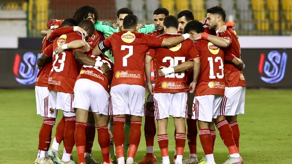 سباق أوروبي داخل الأهلي لحسم هوية المدير الفني الجديد