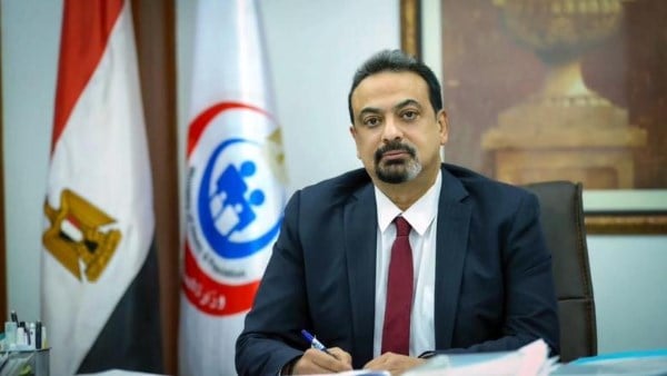 الصحة تشن حربا على “أدعياء الطب” وتغلق 12 ألف منشأة مخالفة