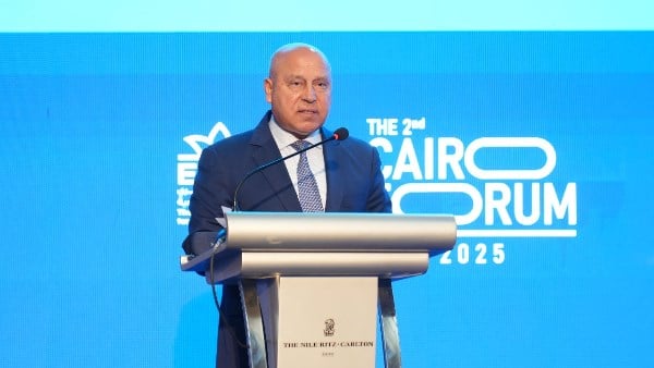 وزير النقل: خطة متكاملة لتحويل مصر إلى مركز إقليمي للنقل واللوجستيات