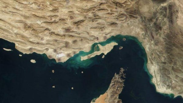 إيران: إغلاق مضيق هرمز وسط تصاعد المواجهة مع الولايات المتحدة