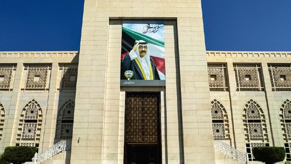 “الخارجية الكويتية”: تكرار الاعتداءات الإيرانية السافرة يعكس نهجًا عدوانيًا منظمًا لن تقبل به