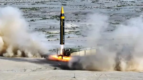 استنفار إقليمي بعد الهجوم على إيران.. السعودية تفعل الإنذار المبكر والاحتلال يرصد صاروخا من اليمن