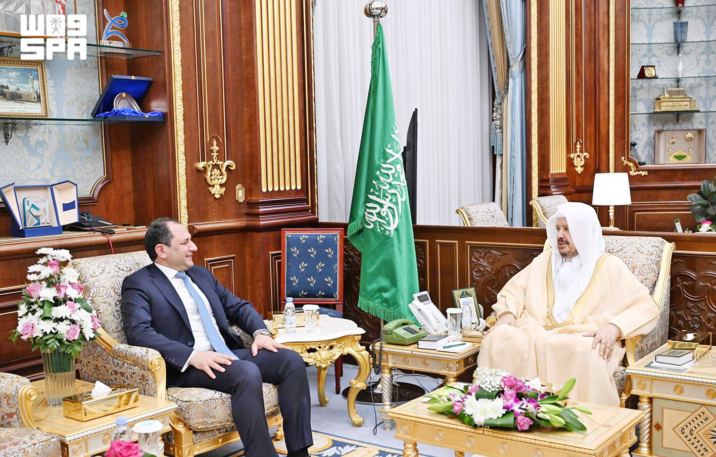 رئيس الشورى يستقبل سفير لبنان