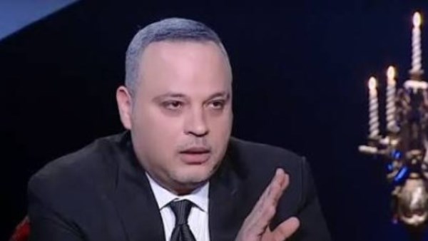 تتسم بالوقاحة.. تامر عبد المنعم يهاجم المتنمرين على زوجة خالد سرحان