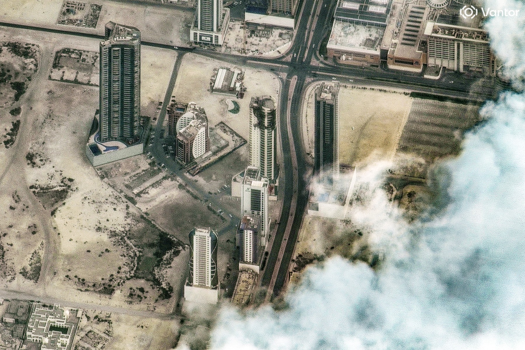 Video: Iranian missile targets US Fifth Fleet base in Bahrain