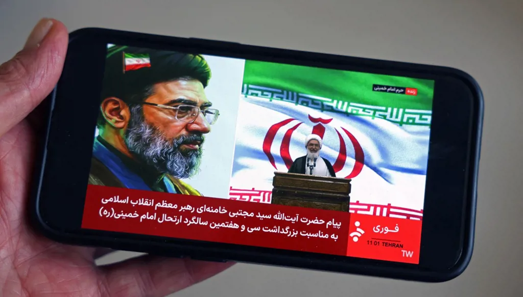 وزير الداخلية الباكستاني إلى طهران وسط تعثّر المفاوضات الإيرانية – الأميركية