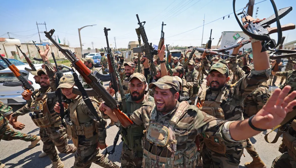Muqtada al-Sadr, Iraq’s influential cleric, moves to dissolve his armed wing in major security shift