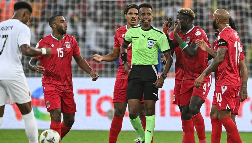 أبرز ردود الفعل بعد منع الحكم الصومالي عبد القادر عرتن من دخول الولايات المتحدة في كأس العالم 2026