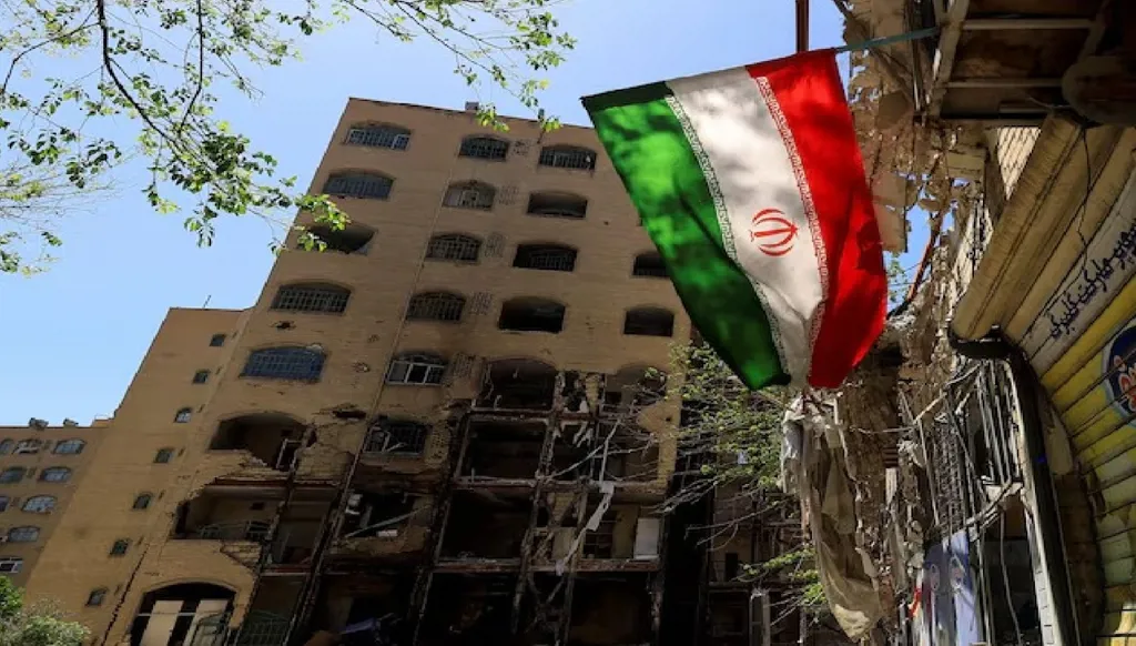 جولة جديدة من الضربات الأميركية ضد إيران… والحرس الثوري يهدد برد فوري