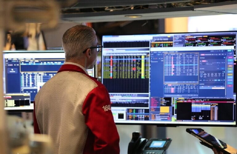 التوترات الجيوسياسية تضغط على أسواق الخليج وسط تباين الأداء