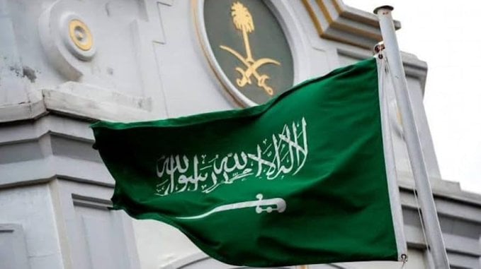 السفارة السعودية تدعو مواطنيها في إندونيسيا للحذر بعد زلزال بحر سولاويسي