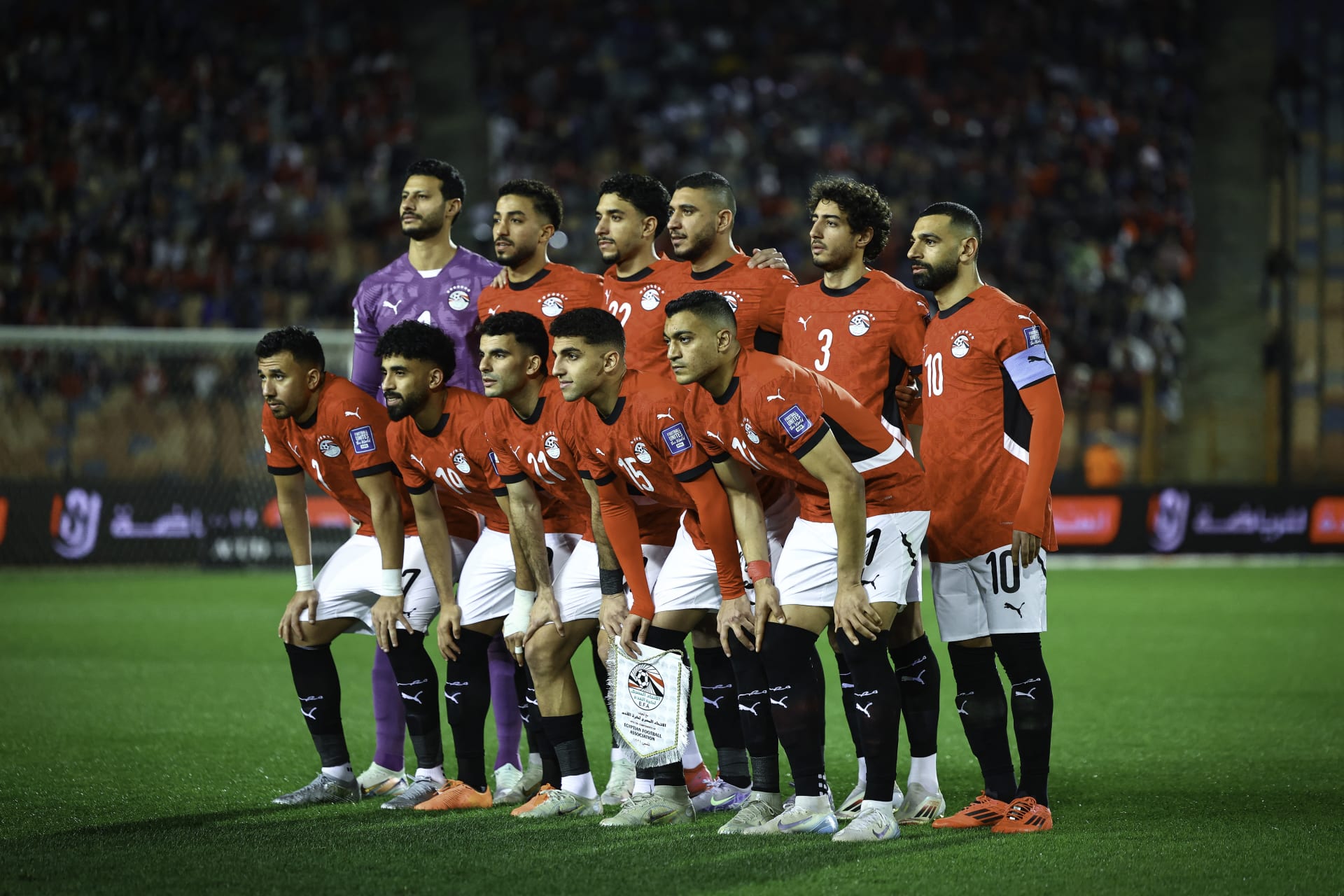 صراع الحراس يشتعل في الأهلي.. الثنائي في خطر