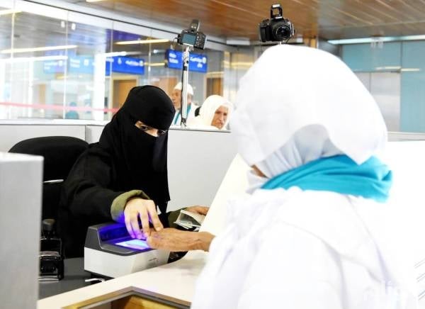 ماذا تفعل عند وفاة كفيل العامل المنزلي؟ الجوازات تجيب