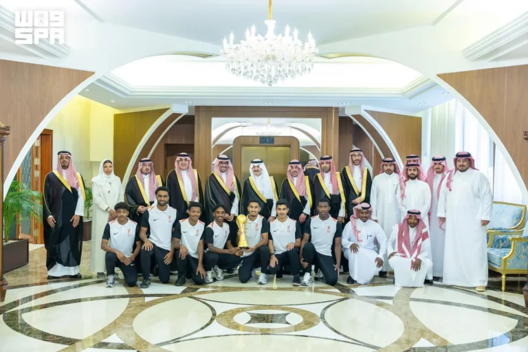 أمير الشرقية يستقبل إدارة نادي القادسية بمناسبة تتويجه بالدوري السعودي الممتاز تحت 18 عامًا