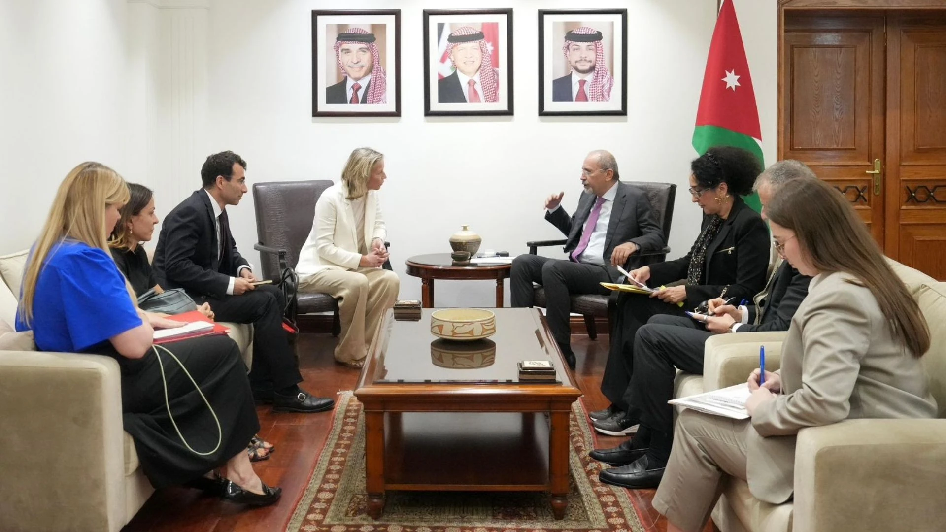 Safadi, EU Human Rights Envoy Discuss Cooperation