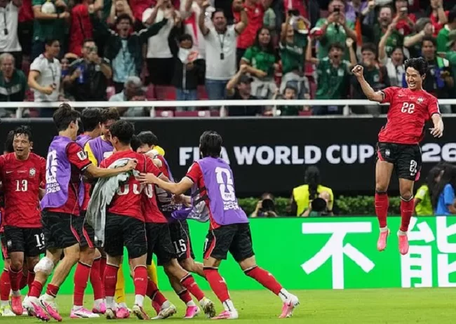 South Korea opens W. Cup with win