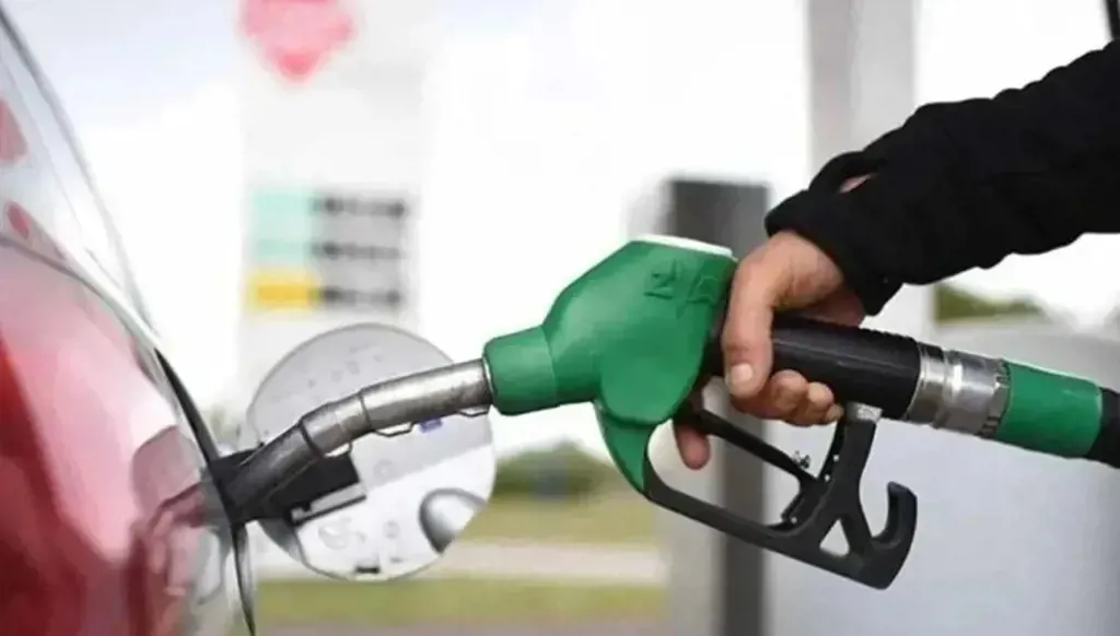 انخفاض ملحوظ بأسعار المحروقات في لبنان اليوم… كم بلغت؟