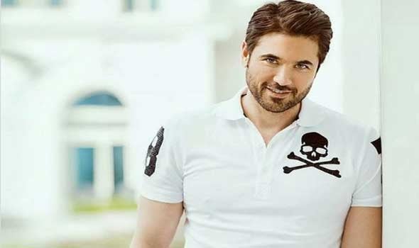 أحمد عز يروج للأمير ونعد الجمهور بعمل مختلف ومفاجئ