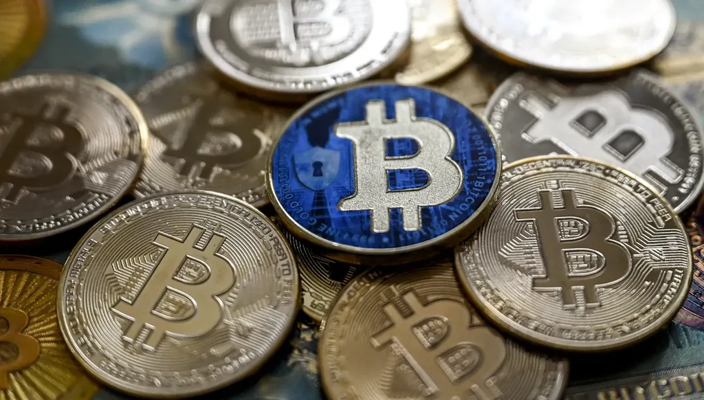 سوق العملات المشفرة تفقد 1.6 مليار دولار في يوم واحد مع تراجع شهية المستثمرين