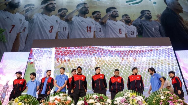 اشتباك بين إيران وبراك.. والسبب تأشيرات المنتخب للمونديال