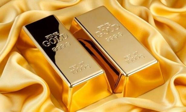 الذهب يتراجع إلى أدنى مستوى في 11 أسبوعاً مع صعود الدولار والنفط