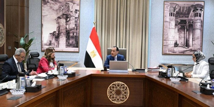 «مقومات فريدة».. رئيس الوزراء يتابع موقف تنفيذ المشروعات الخدمية والتنموية بالوادي الجديد