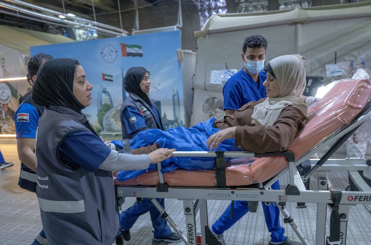 ضمن «الفارس الشهم 3».. المستشفى الإماراتي العائم في العريش يستقبل 5 حالات جديدة من قطاع غزة