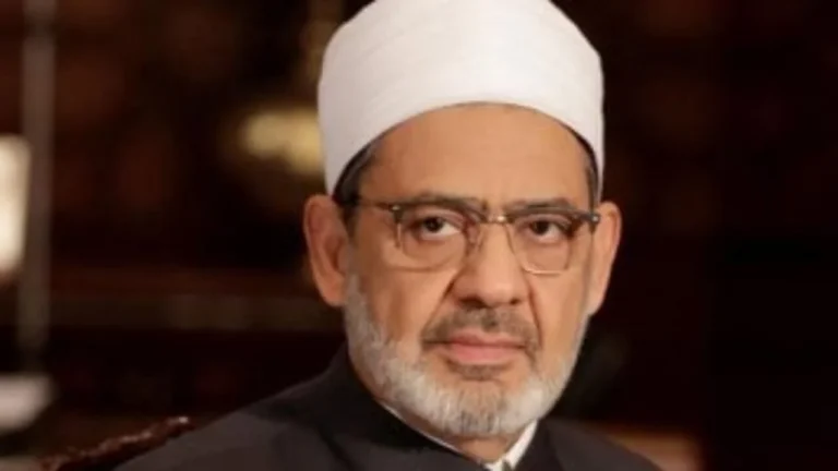 شيخ الأزهر يوجه الشكر لعائلات ضحايا حادث «بنى محمديات» بأبنوب بعد قبولهم العفو