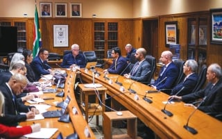 غرف دبي تبحث تعزيز التجارة والاستثمار مع جنوب إفريقيا