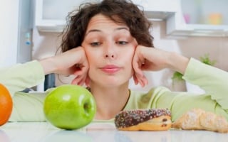 لإرضاء النفس دون تأنيب ضمير .. ما كمية الحلوى المسموح بتناولها يومياً ؟