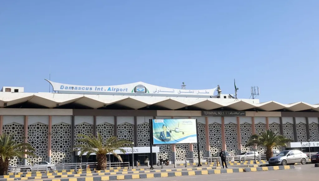 سوريا تُعيد فتح الممرات الجوية الجنوبية… وتستأنف تشغيل مطار دمشق الدولي
